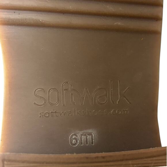 Softwalk  Women's Black Leather Bootie Size 6 Medium - Picture 3 of 8